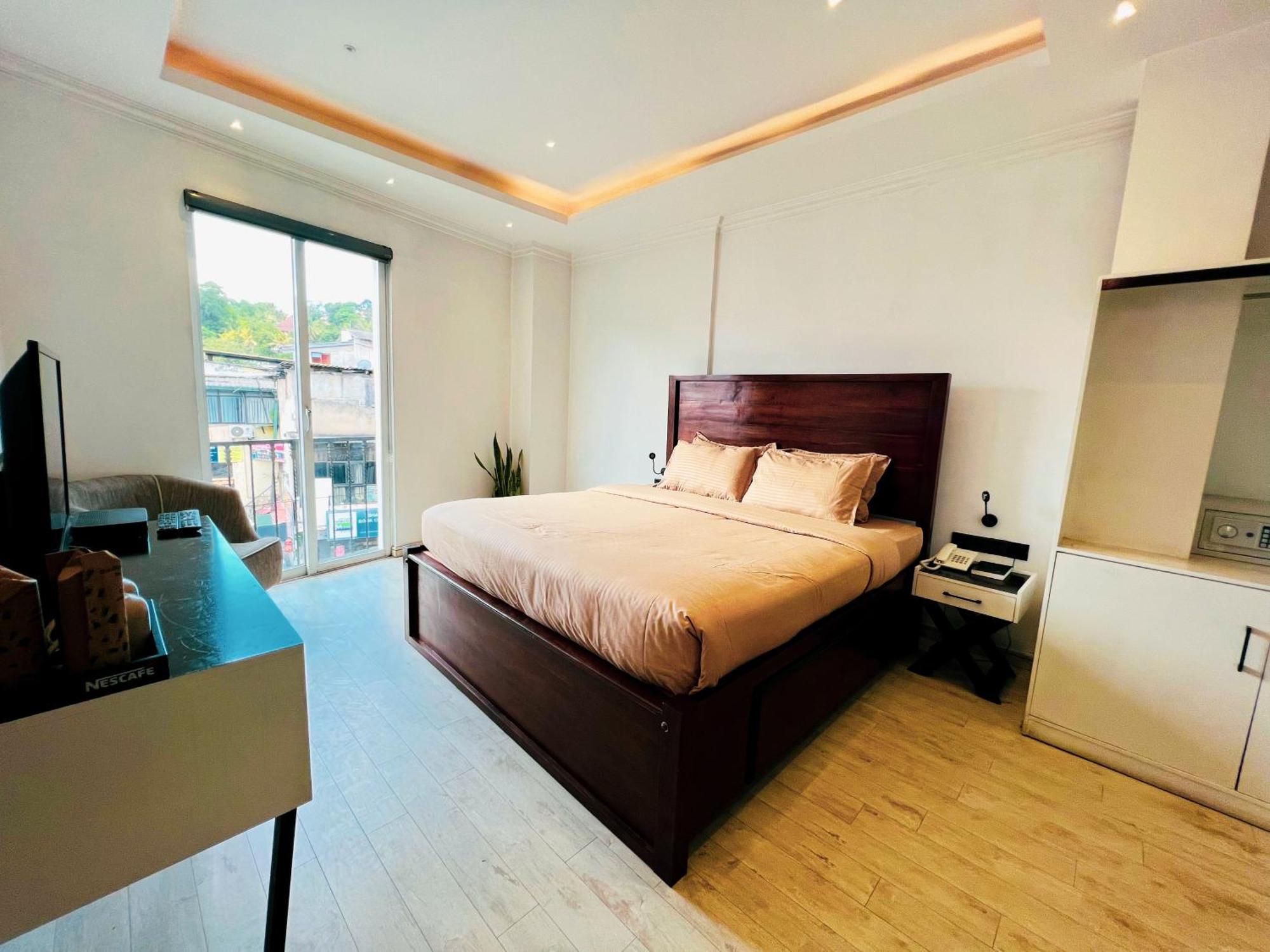 Bed Station 210 Hotel Kandy Ngoại thất bức ảnh