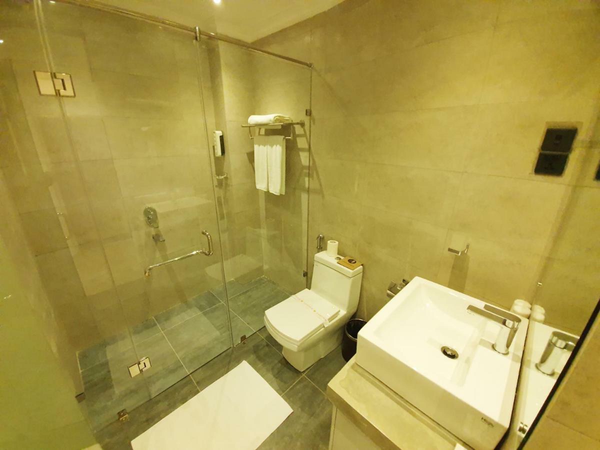 Bed Station 210 Hotel Kandy Ngoại thất bức ảnh