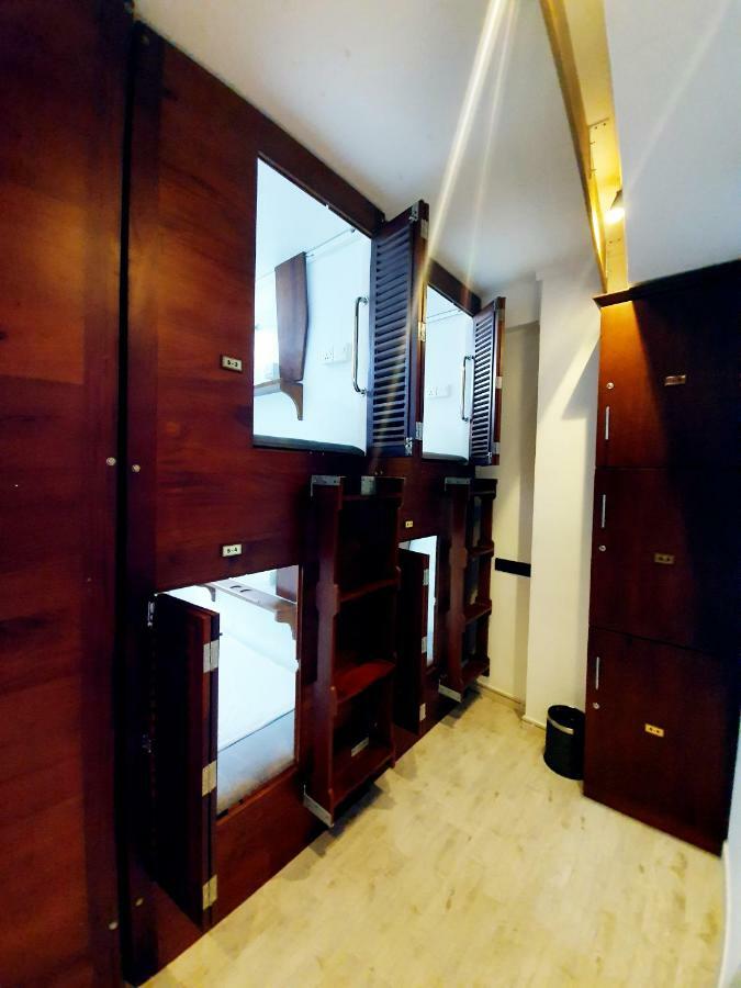 Bed Station 210 Hotel Kandy Ngoại thất bức ảnh