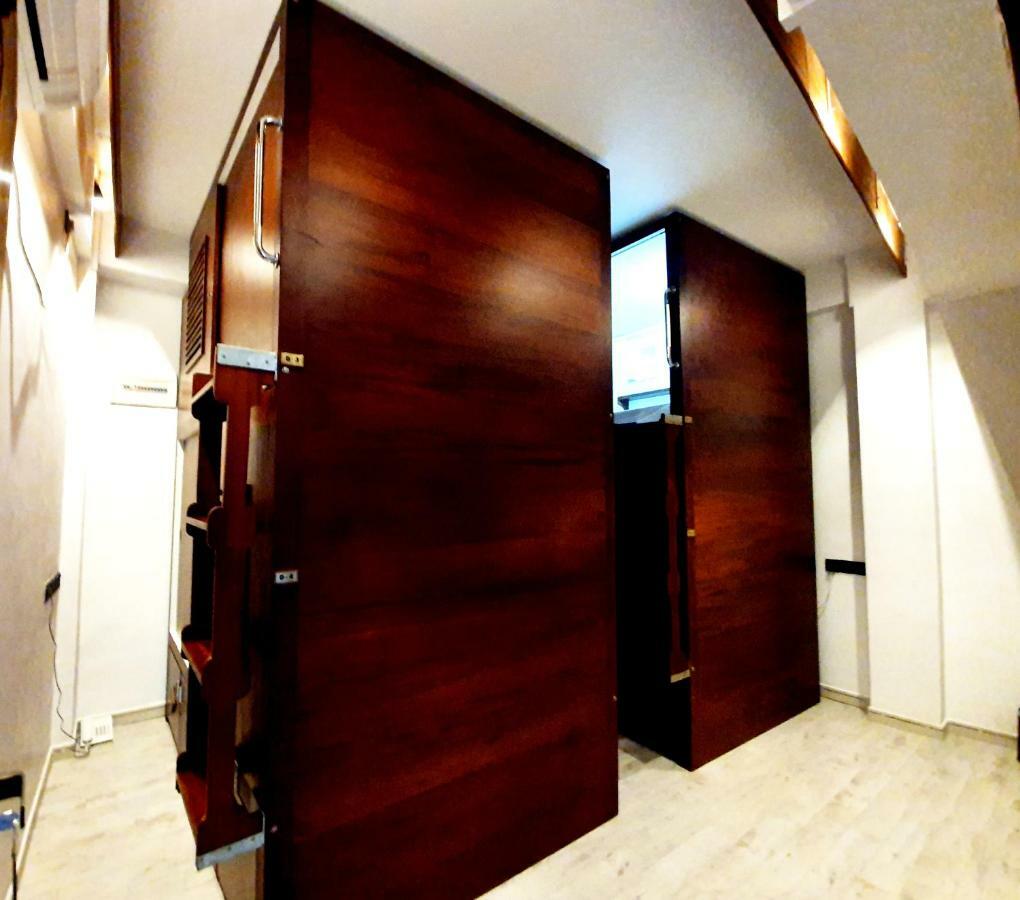 Bed Station 210 Hotel Kandy Ngoại thất bức ảnh