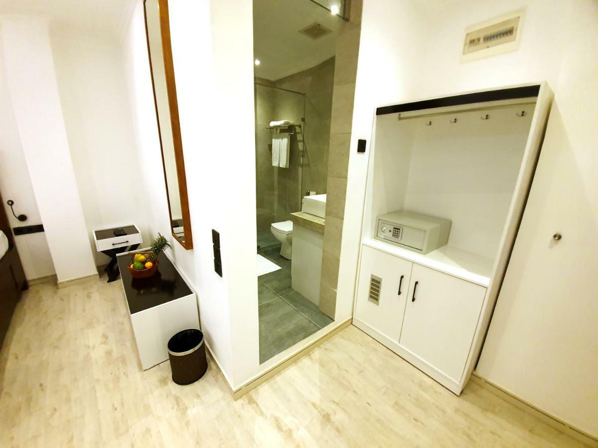 Bed Station 210 Hotel Kandy Ngoại thất bức ảnh