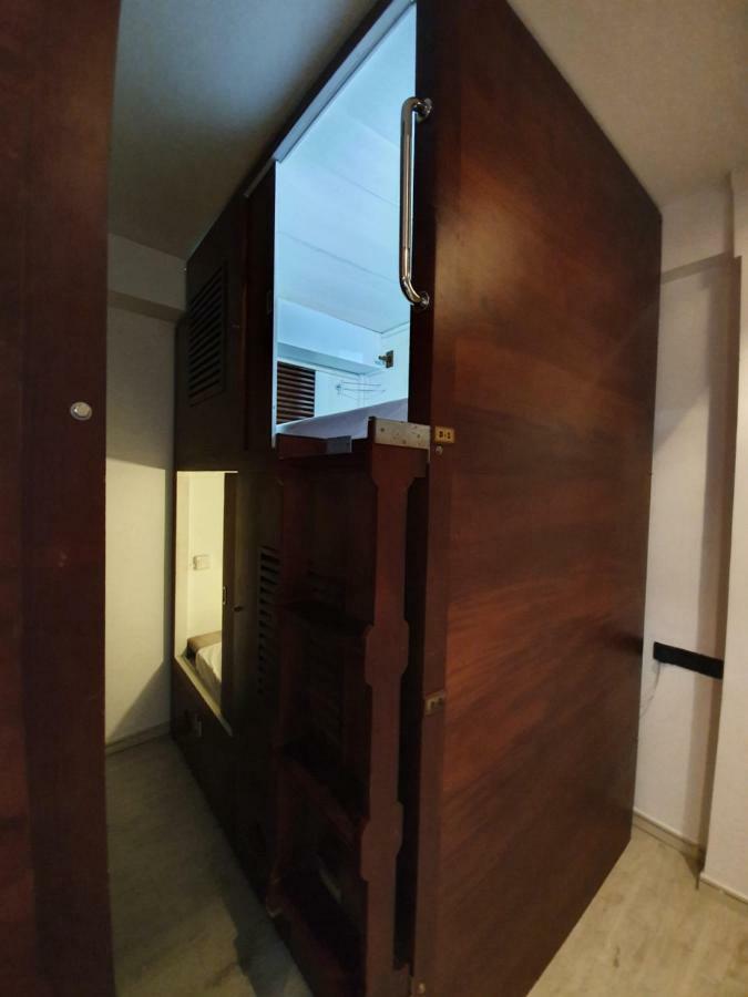 Bed Station 210 Hotel Kandy Ngoại thất bức ảnh